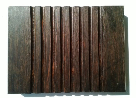 桃花江戶外竹地板正面，大溝槽紋理